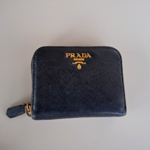 Prada Black Leather Signature Zippy Compact Wallet - Picture 1 of 15